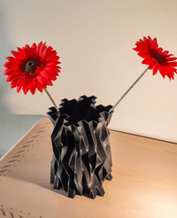 Materia Vase - Unlimited Art Project - 